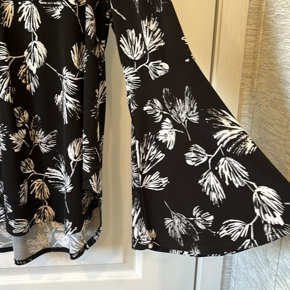 🌻3/$15 Cato Ladies Bell Long Sleeve Top-L - Picture 4 of 7